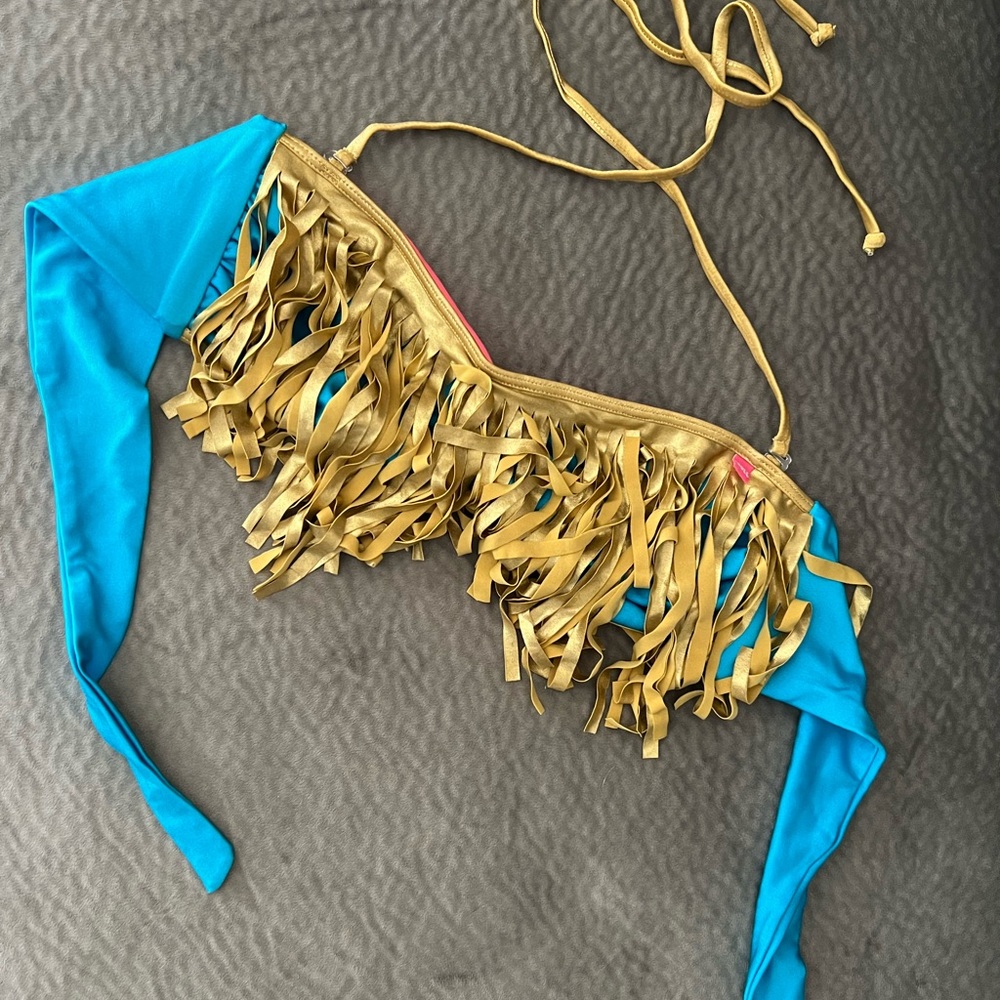 Doll Strapless fringe bikini top